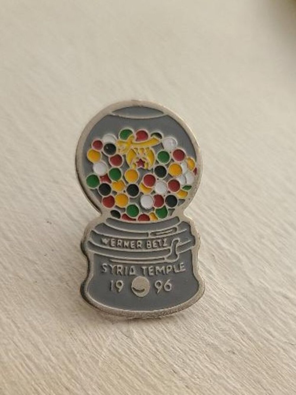 Syria Shriners Cheswick Pittsburgh Pennsylvania 1996 Lodge Bubble Gum Lapel Pin